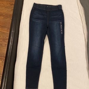 New York & Co Denim Jegginings size medium pull on.